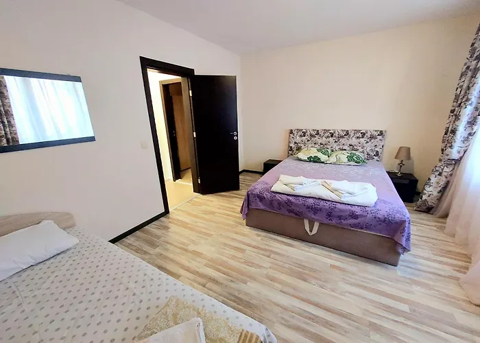 Апартамент вип в Созопол