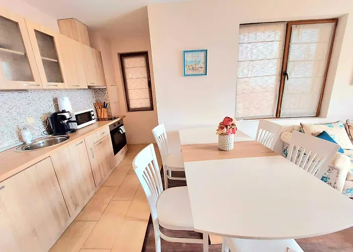 вип в Апартамент *